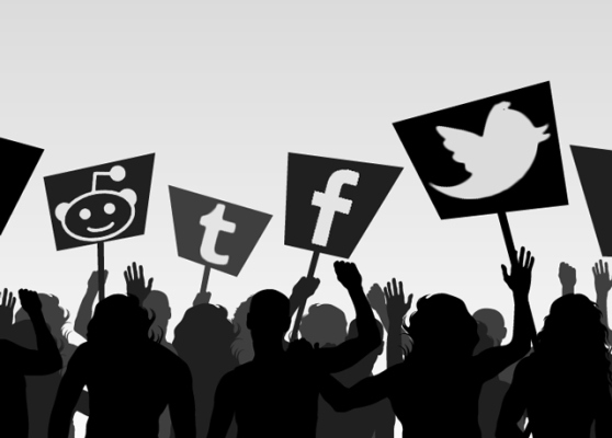 social-media-war-marathipizza