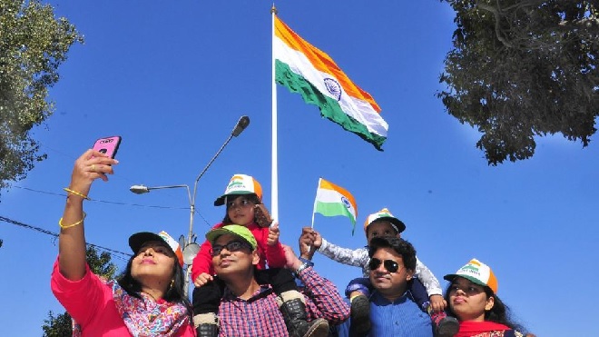 tourists-at-tallest-tricolor-inmarathi