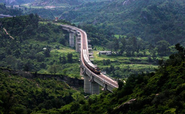 beautiful-railway-routes-india-marathipizza01