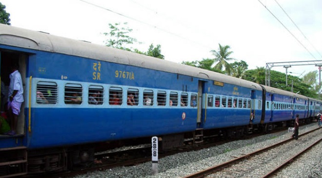 indian-railway-caoach 1 InMarathi