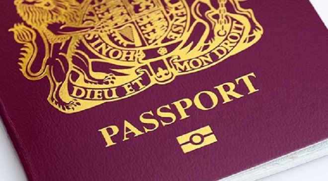 जगात केवळ “तीनच” लोकांकडे असलेला exclusive पासपोर्ट!