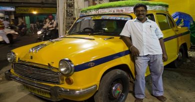 dhananjay-taxi-inmarathi02