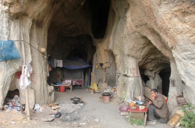 china-people-in-caves-inmarathi