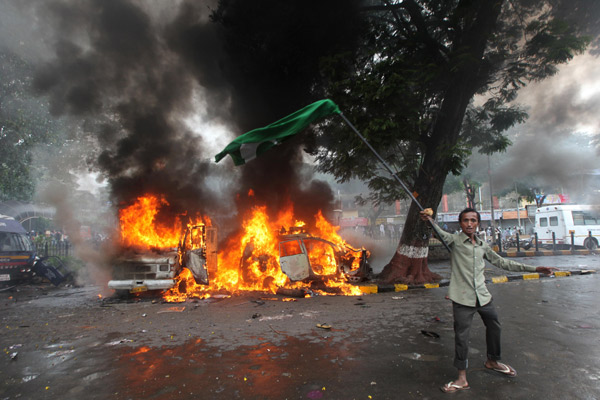hindu muslim riots inmarathi