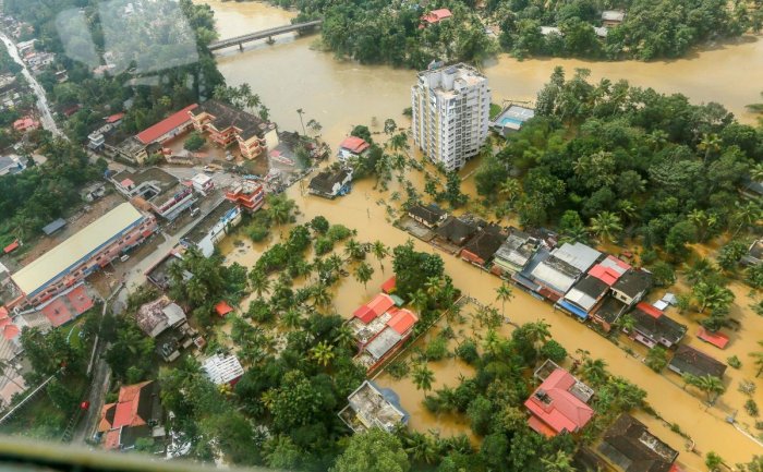 Kerala in flood Inmarathi