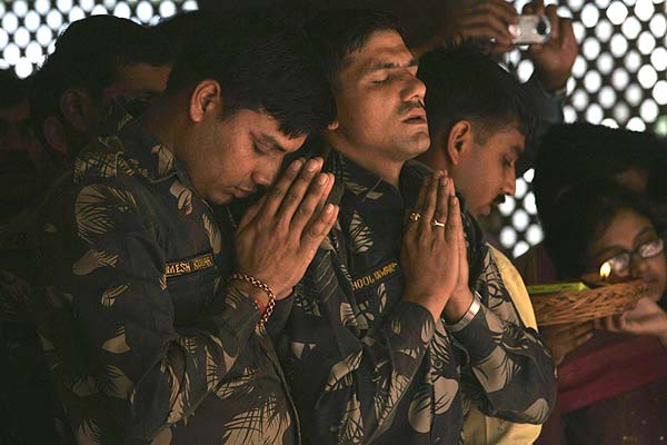 Indian army praying INMarathi
